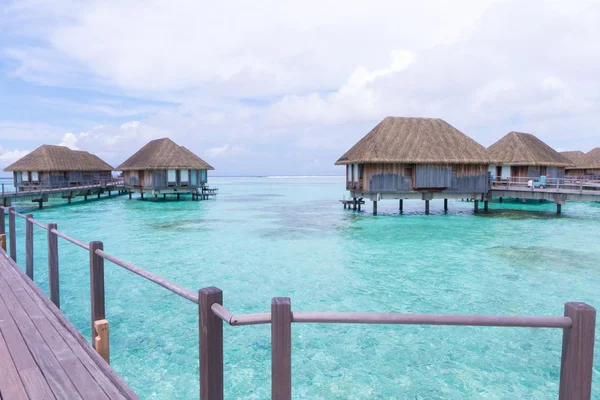 Strand Mit Wasserbungalows Auf Den Malediven — Stockfoto