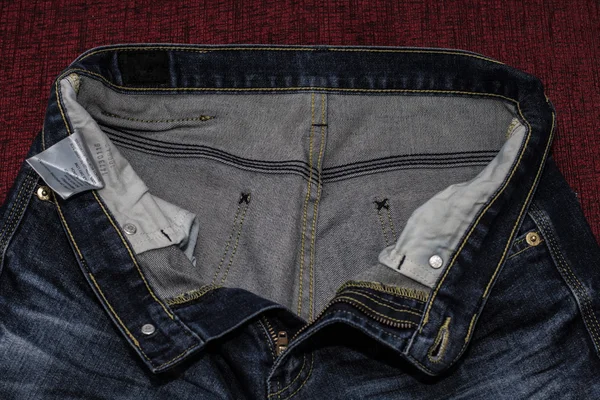 Close up de jeans de moda — Fotografia de Stock