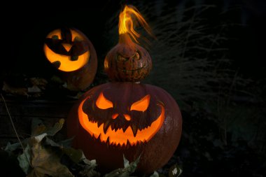 Üç korkunç Halloween Jack o'Fener kabak