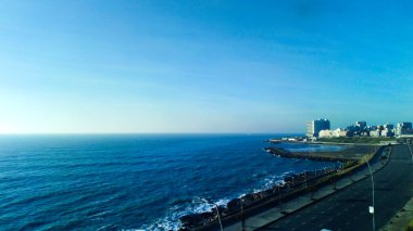  Şehir bulutlu güzel gün batımı nehir okyanus manzarası