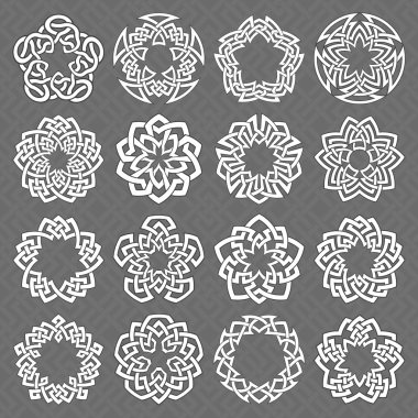 On altı çizgili örgü pentagonal dekoratif öğeler daire