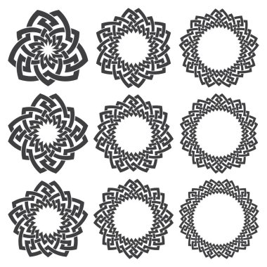 Yuvarlak çerçeveler. Çizgili çizgili logo tasarımı için dokuz dekoratif unsur. Beyaz arkaplanda siyah çizgiler.