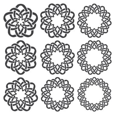 Dokuz dairesel dekoratif elemanları çizgili örgü