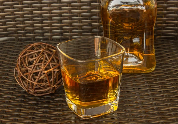 Un vaso de whisky. Imagen de archivo
