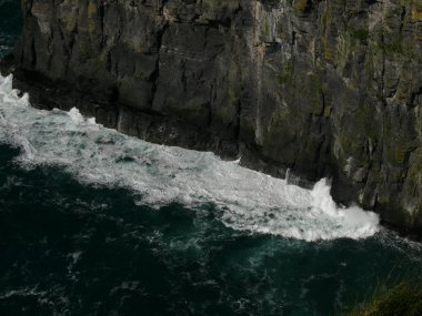Moher, Clare, İrlanda kayalıklarla