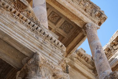 Antik Yunan mimari tavan kasalarının yatay görüntüsü