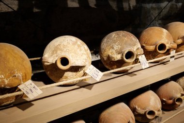 Antik Yunan antika amforaları. Yakın plan.