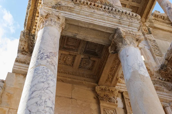 古希腊建筑天花板拱顶的水平截图 图库图片