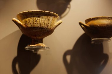 Eski Yunan ev aletlerine ait nesneler