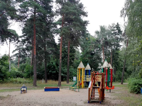Lekplats För Barn Stadsparken — Stockfoto