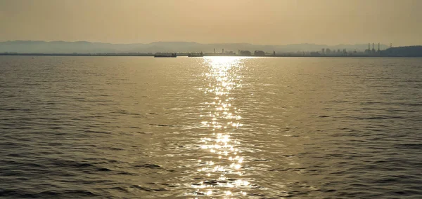 Mar Reflejando Sol Dulce Puesta Sol — Foto de Stock