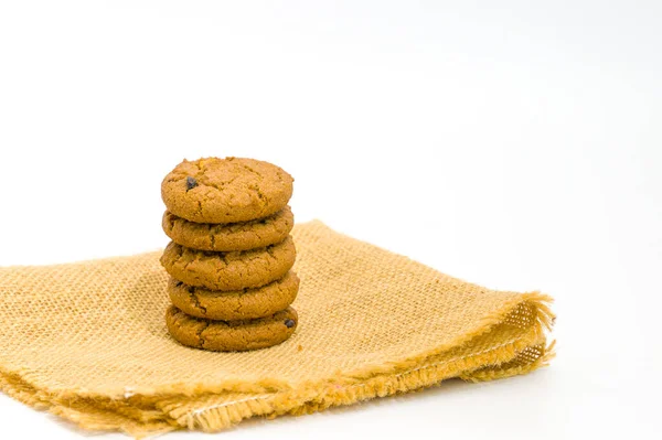 Biscuits Chocolat Empilés Isolés Sur Fond Blanc Délicieuse Collation Maison — Photo