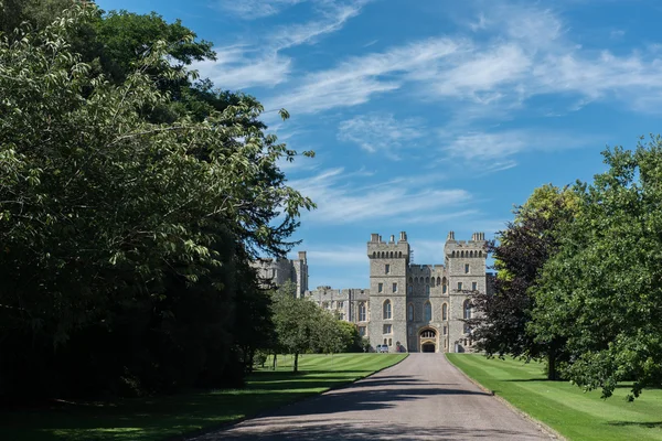 Estrada de entrada em direcção ao Castelo de Windsor, Reino Unido Imagem De Stock