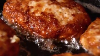 Ev yapımı pirzola, yemek, kızarmış et, ev yapımı McDonald 's, et, yemek, et, tatlı, kızarmış, yemek, tava, tatlı, tatlı, ekmek, pasta, kapanış, tavuk, şeker, atıştırmalık, akşam yemeği, ızgara, tabak, kurabiye, lezzetli, domuz eti, fırın, mutfak