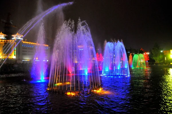 Fountain show in Cian — Stock Photo, Image