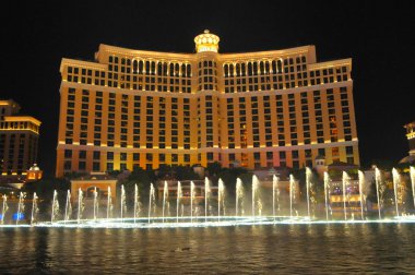 Las Vegas'taki Bellagio Casino'da çeşme gösteri