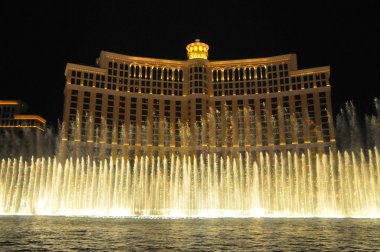 Las Vegas'taki Bellagio Casino'da çeşme gösteri