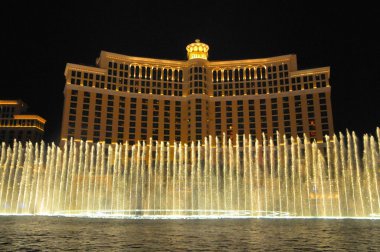 Las Vegas'taki Bellagio Casino'da çeşme gösteri