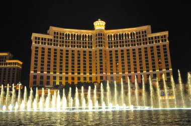 Las Vegas'taki Bellagio Casino'da çeşme gösteri