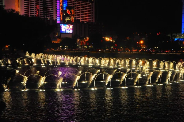 Fonteinshow in het Bellagio casino in Las Vegas — Stockfoto