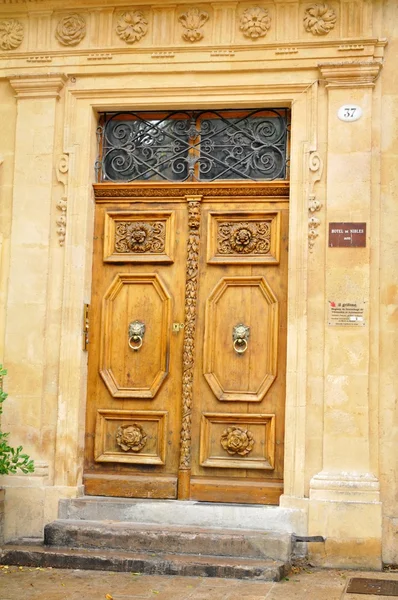 Casa antigua en Aix-en-Provence, Provenza, Francia —  Fotos de Stock