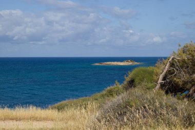 Denize giden toprak yol