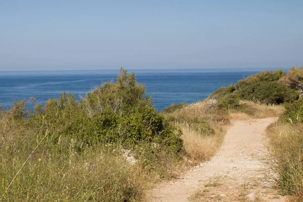 Χωματόδρομος Προς Θάλασσα — Φωτογραφία Αρχείου