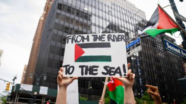 Filistin 'deki acil durum mitingleri, Gazze ile İsrail arasında devam eden son olaylar ışığında gerçekleşti. Fotoğraf New York, New York 'ta 11 Mayıs 2021' de çekildi.