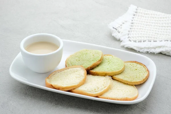 色拉比或苏拉比 印度尼西亚薄饼 由面粉 米粉和椰奶制成 配上棕榈糖酱 甜甜蜜蜜的 — 图库照片