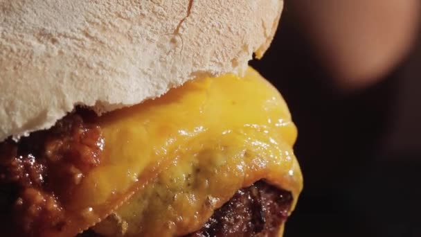 Sebuah close up dari sandwich — Stok Video