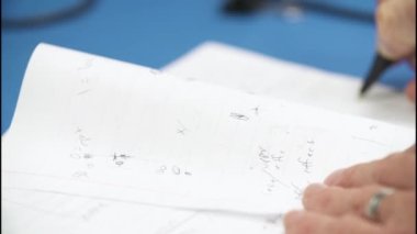 Elle yazıya odaklanmış bir eğilim 