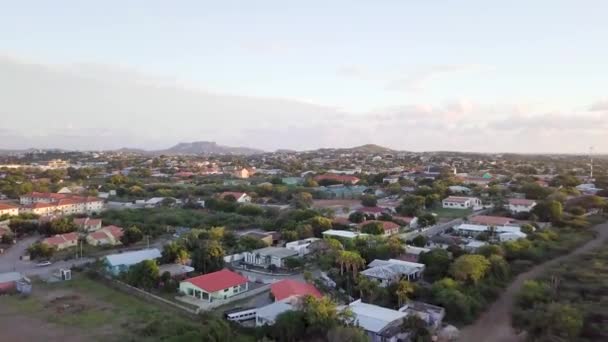 Uma vista de uma cidade — Vídeo de Stock