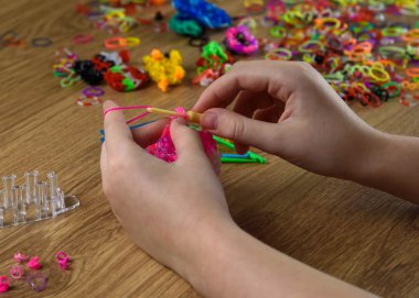 rakamlar dışında renkli lastik çocuk el dokuma