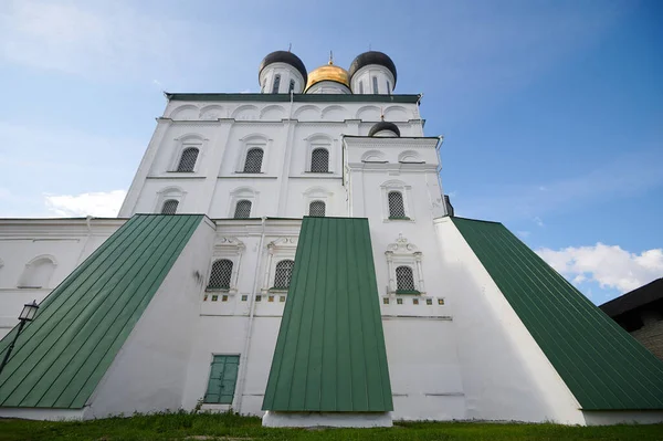 Imagem Horizontal Catedral Trindade Pskov Rússia Parte Conjunto Arquitetônico Kremlin — Fotografia de Stock