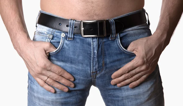 Abgeschnittenes Bild eines Mannes in Jeans auf weißem Hintergrund — Stockfoto