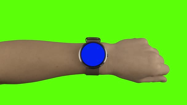 Maqueta de reloj inteligente con interacción y pantalla verde y azul — Vídeo de stock