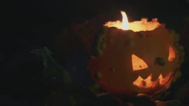 Halloween pumpkins geceleri mum ile