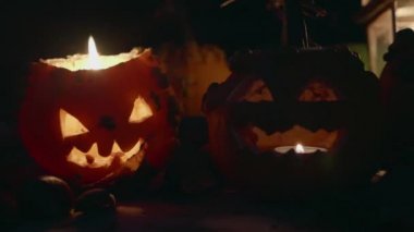 Halloween pumpkins geceleri mum ile
