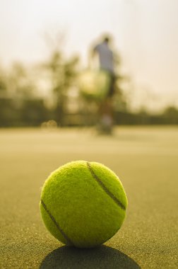 kortunda tenis top yakın çekim 