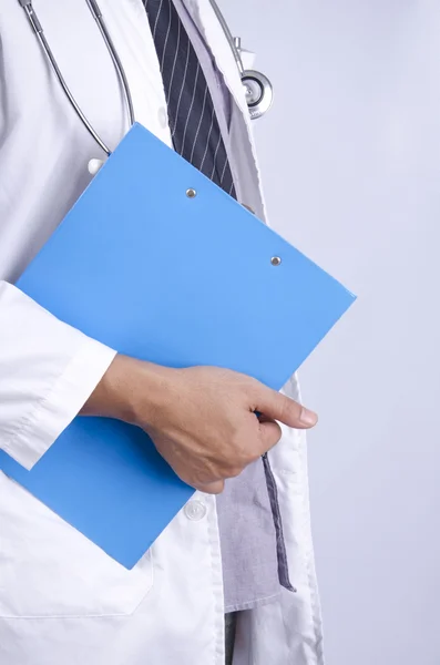 The doctor was holding the board — Stock Photo, Image