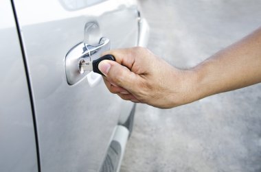 Arabanın kapısını ile anahtar