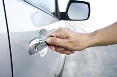 Arabanın kapısını ile anahtar