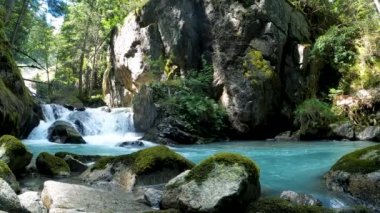 Şelaleler-Ponte Basso Dolomitleri İtalya