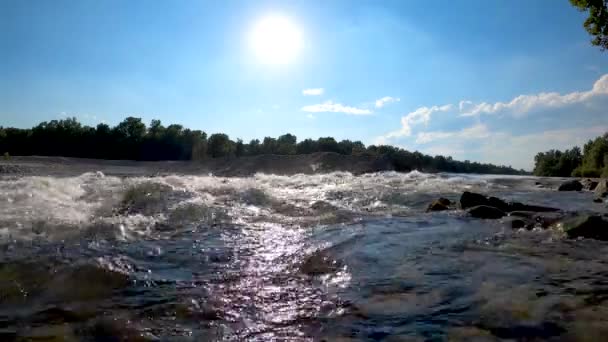 Río Ticino Casa Barcos — Vídeo de stock