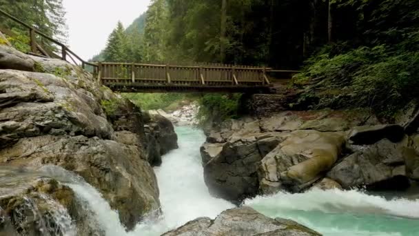 Most Nad Potokiem Dolomitów — Wideo stockowe