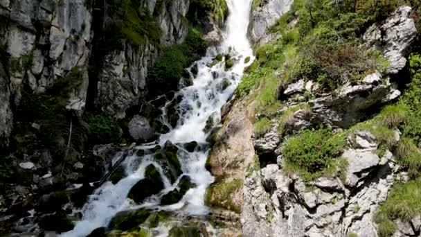 Drohne Aus Der Luft Landschaft Den Dolomiten Mit Wasserfällen — Stockvideo