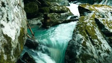 Alp deresinin manzarası - 5K