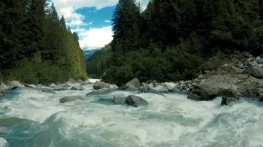 Alp Akıntısı Panoraması - 5K