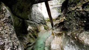 Hava Aracı - Kayadaki Sığınak 'ın Manzarası