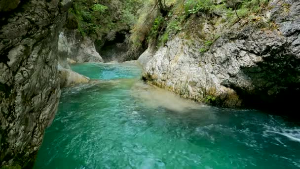 Alpenlandschap Dolomieten Met Rivier Groen Water — Stockvideo